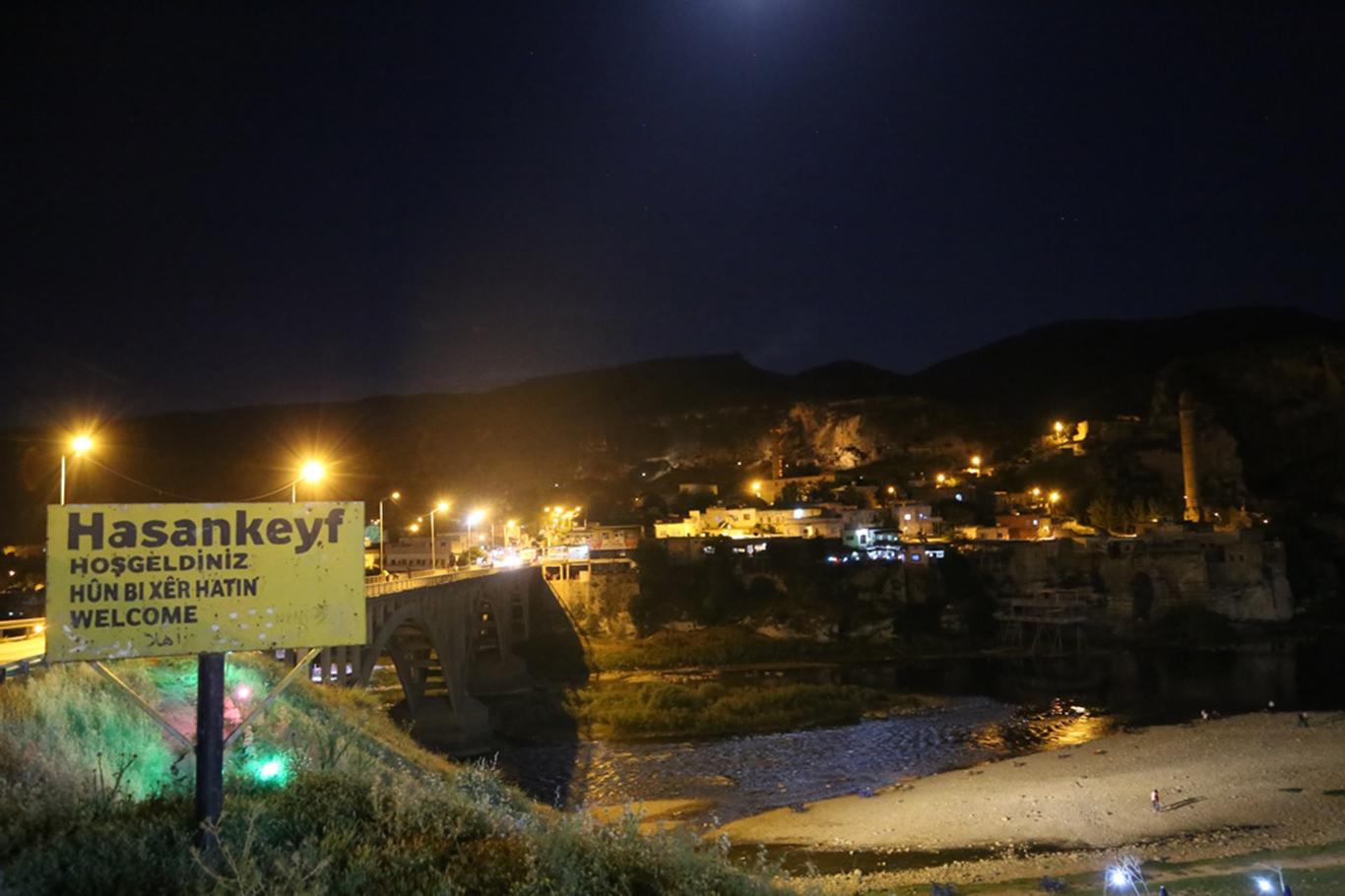 Sulara gömülecek antik kentte kartpostallık gece manzaraları Sulara gömülecek antik kentte kartpostallık gece manzaraları